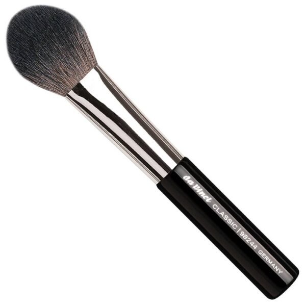 Da Vinci Blusher Brush 98244 makes it easy to apply blush, allows you to create both wide and narrow blush areas, is suitable for contouring and modeling, provides precise and even application.
